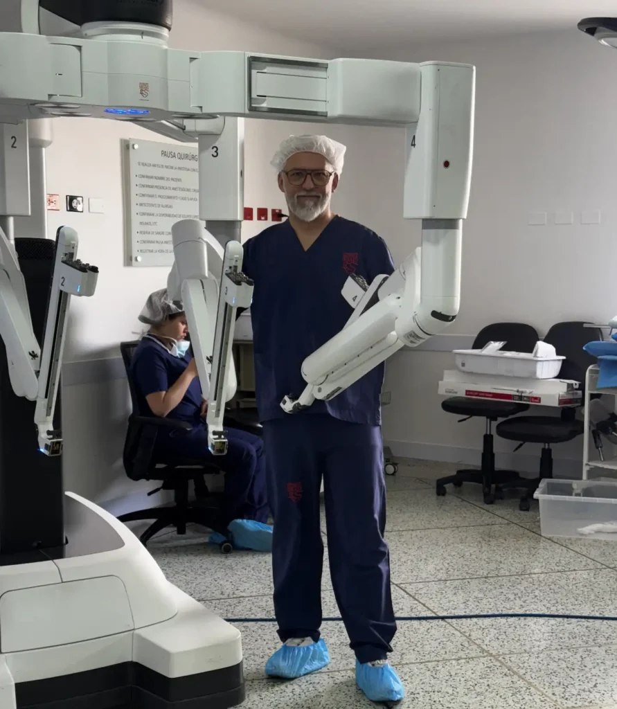 Dr. Rubén Luna - Robot Da Vinci - Bogotá, Colombia